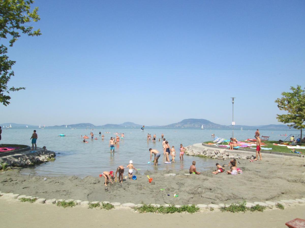 Fenyves * Balatonfenyves