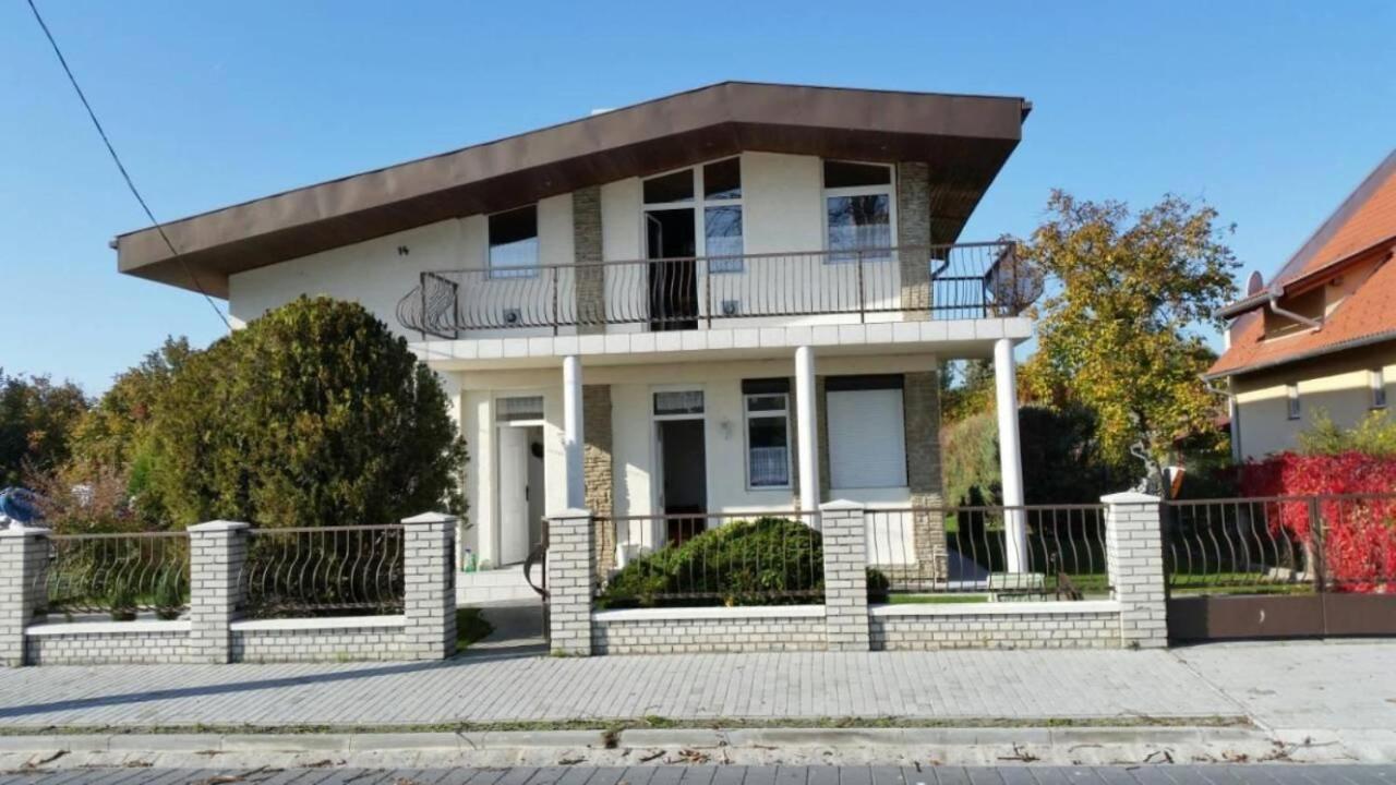 Fenyves * Balatonfenyves