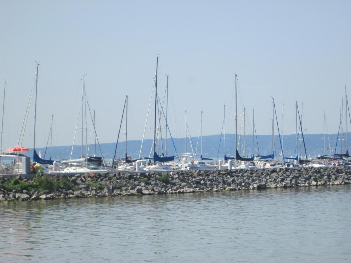Fenyves Balatonfenyves